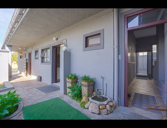 456M² GUESTHOUSE FOR SALE IN MELKBOSSTRAND CENTRAL